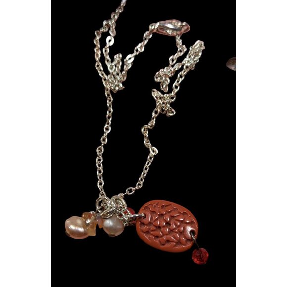 Nature Inspired Pink And Red Cluster Charm Pendant Necklace - Picture 3 of 6